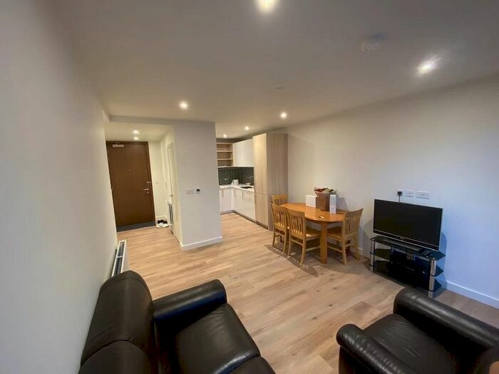 2 Bedroom Flat To Rent In Beeley Mansions, Clarendon, London, N8