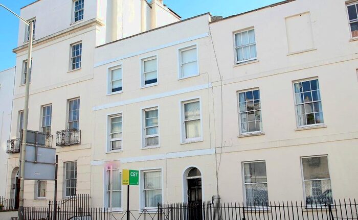 1 Bedroom Flat To Rent In Hewlett Road, Cheltenham, Gloucestershire, GL52