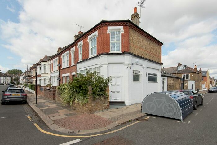 1 Bedroom Flat To Rent In Mayford Road, London, SW12