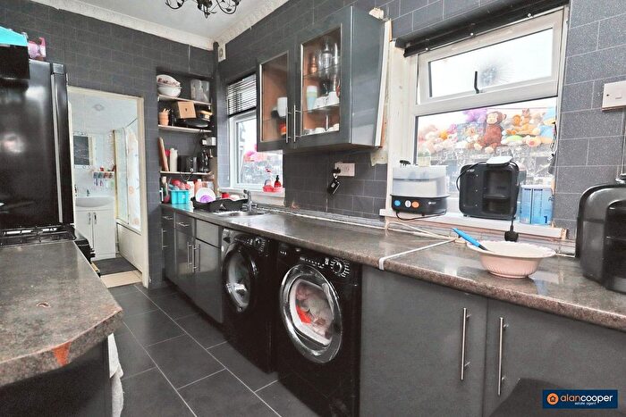 3 Bedroom End Of Terrace House For Sale In New Street, Bedworth, CV12