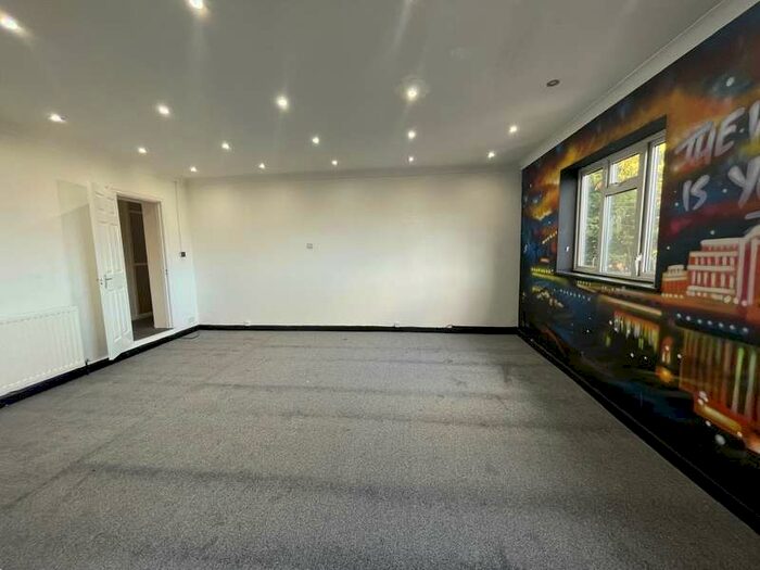 5 Bedroom Detached House To Rent In The Slieve, Handsworth Wood, B20