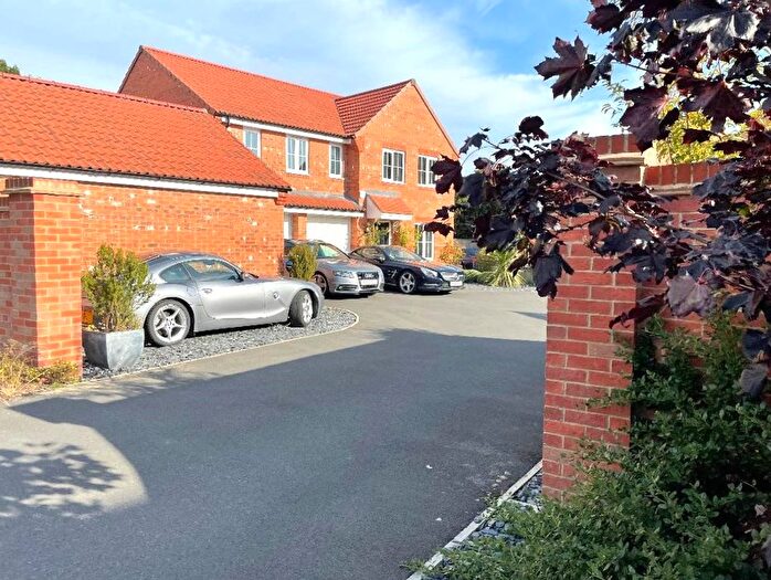 5 Bedroom Detached House For Sale In Jean Revill Close, Saxilby, Lincoln, LN1