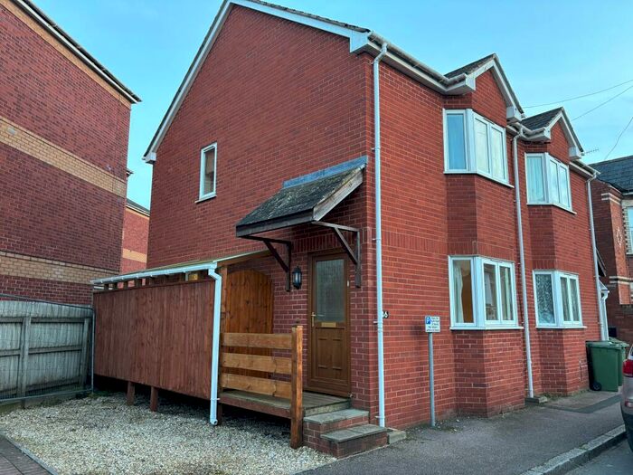 2 Bedroom House To Rent In Chamberlain Road, St Thomas, EX2