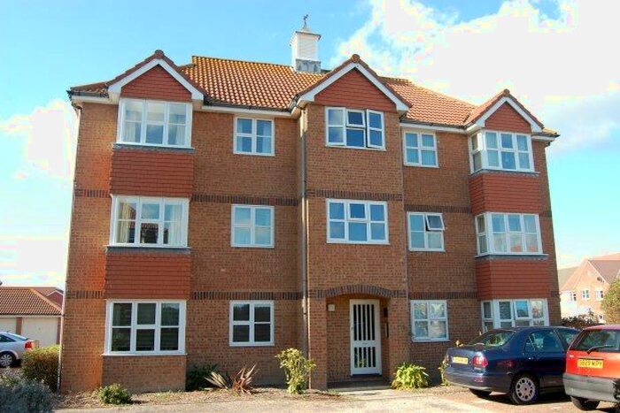 1 Bedroom Flat To Rent In Hudson Close, Eastbourne, BN23