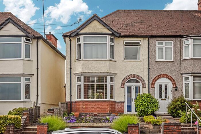 3 Bedroom End Of Terrace House For Sale In Cape Road, Warwick, CV34