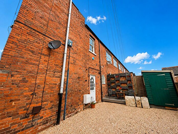 2 Bedroom Terraced House To Rent In East Street, Tewkesbury, GL20