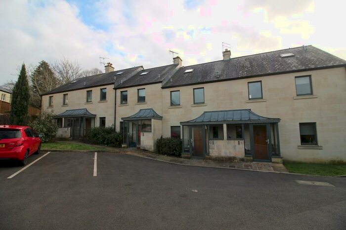 3 Bedroom Terraced House To Rent In Darlington Road, Bath, BA2