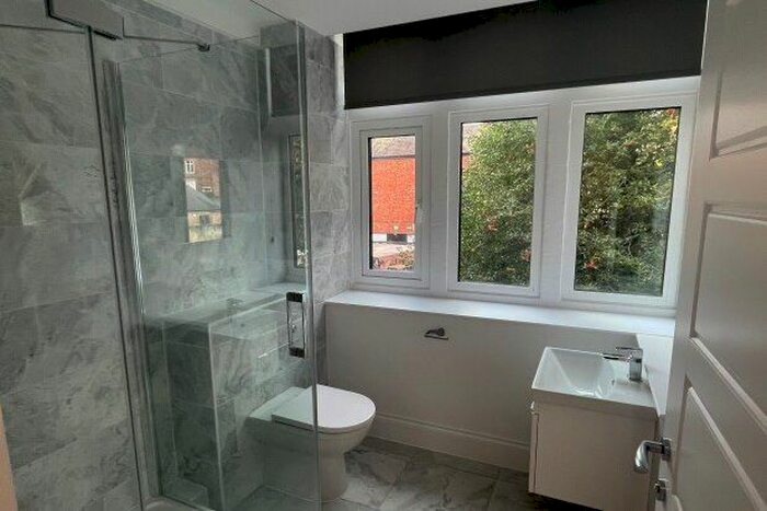 3 Bedroom Flat To Rent In St. Marys Gate, Derby, DE1