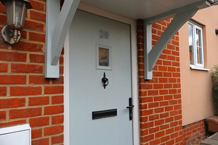 2 Bedroom End Of Terrace House For Sale In St Stephens Crescent, Chadwell St Mary, Thurrock, RM16
