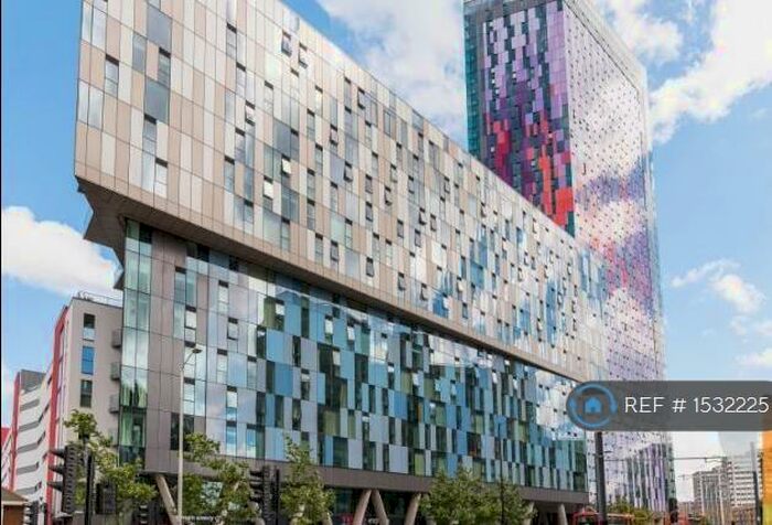 2 Bedroom Flat To Rent In Saffron Central Square, Croydon, CR0