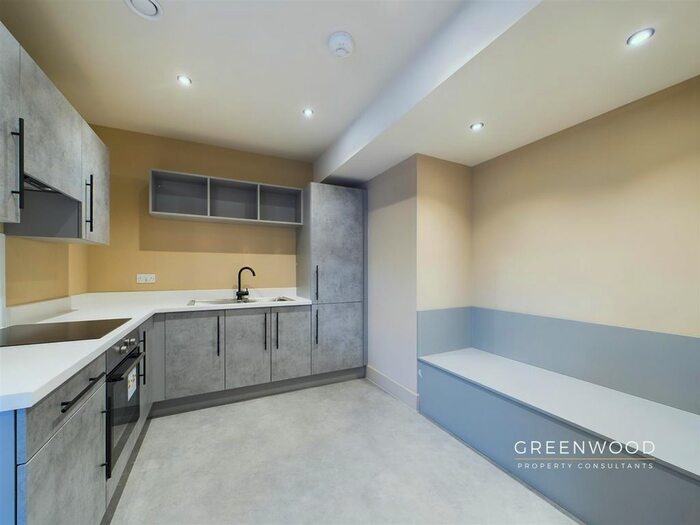 2 Bedroom Flat To Rent In Crouch Street, Colchester, CO3