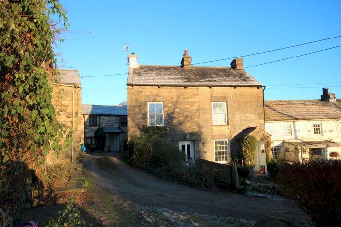 2 Bedroom Cottage For Sale In Hallbank, Sedbergh, LA10