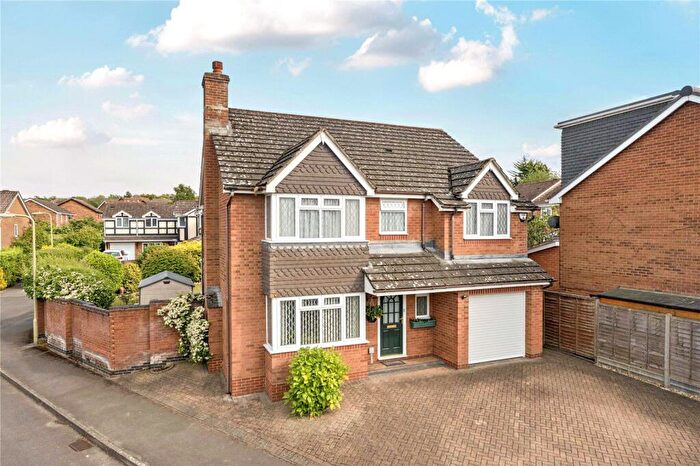 4 Bedroom Detached House For Sale In Lapin Lane, Basingstoke, Hampshire, RG22