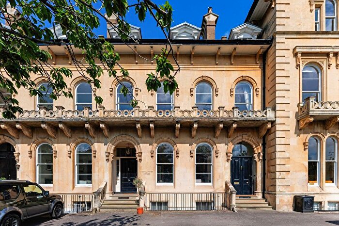 6 Bedroom Property For Sale In Lypiatt Terrace, Cheltenham, GL50