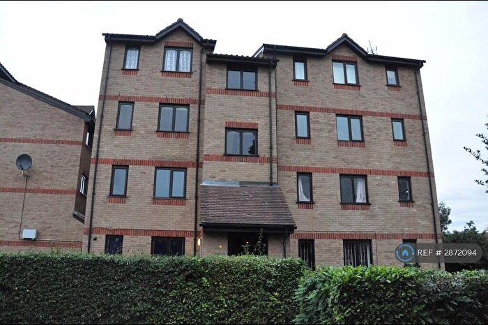 1 Bedroom Flat To Rent In Myers Lane, London, SE14