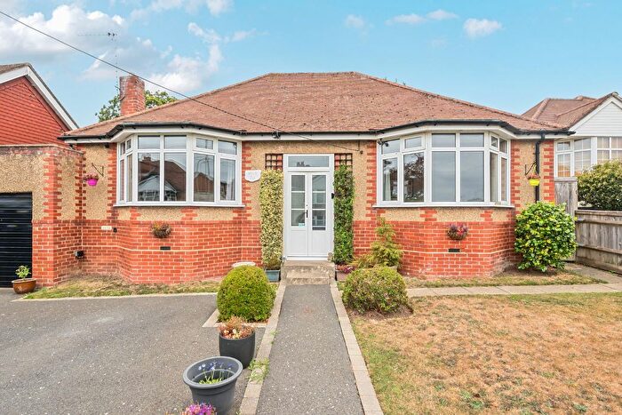 4 Bedroom Bungalow For Sale In Chalvington Road, Chandler's Ford, Eastleigh, Hampshire, SO53