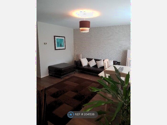 2 Bedroom Maisonette To Rent In Washington Road, London, E18