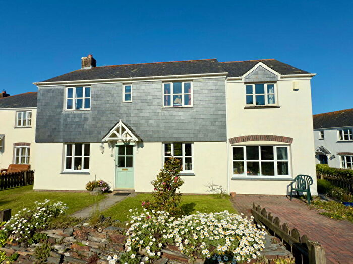 4 Bedroom Detached House For Sale In Tredrizzick, Nr Rock, PL27