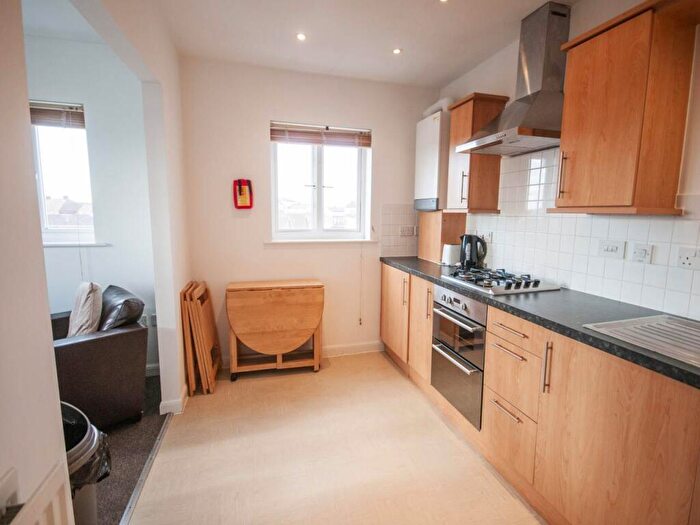 3 Bedroom Flat For Sale In Mosquito Way, Hatfield, Hertfordshire, AL10