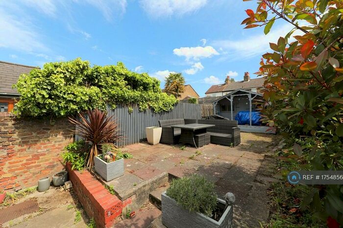 2 Bedroom End Of Terrace House To Rent In Lower Road, Orpington, BR5