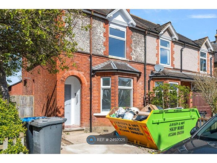 Studio To Rent In Rusham Road, Egham, TW20