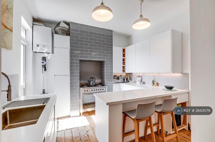 2 Bedroom Flat To Rent In Richmond Road, London, E11