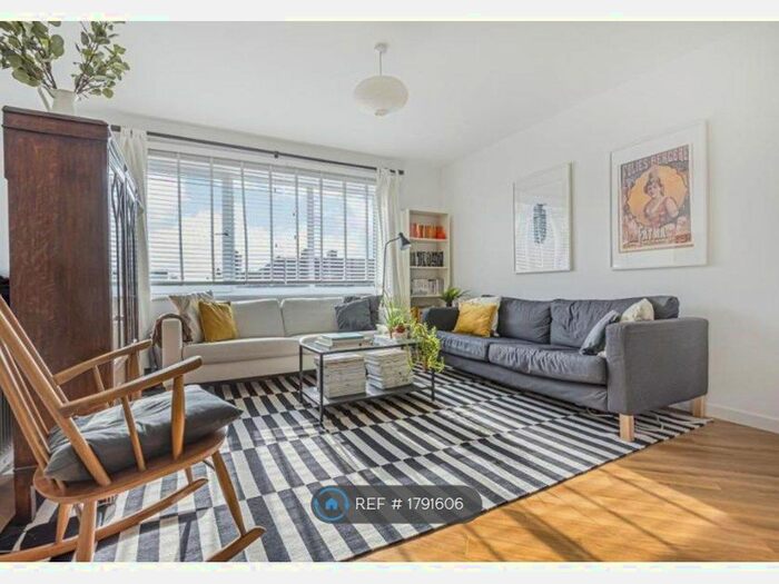 2 Bedroom Flat To Rent In Tooting, London, SW17