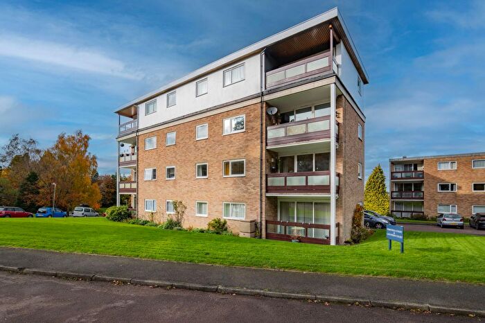 2 Bedroom Flat For Sale In Ferndale Close, Tunbridge Wells, TN2
