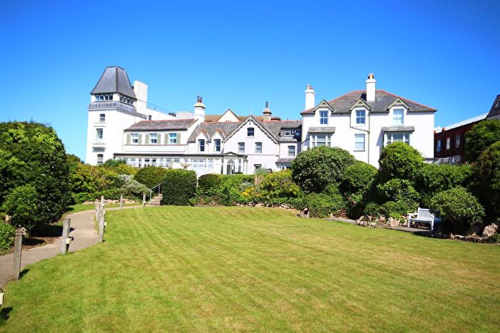 2 Bedroom Flat For Sale In Station Road, Deganwy, LL31