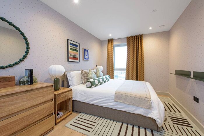 1 Bedroom Flat To Rent In The Draper, Colindale, London, NW9