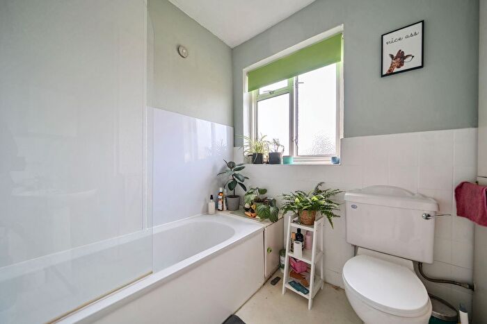 3 Bedroom End Of Terrace House For Sale In Glanville Road, Bromley, Kent, BR2