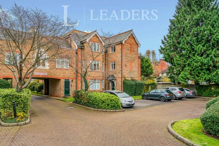 2 Bedroom Property To Rent In Latium Close, AL1