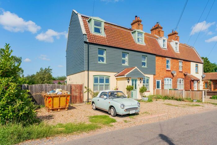 5 Bedroom End Of Terrace House For Sale In Seamans Cottages, Sidegate Road, Hopton, Great Yarmouth, NR31