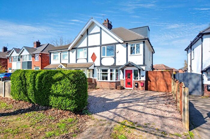 3 Bedroom Semi-Detached House For Sale In Pasture Road, Stapleford, NG9