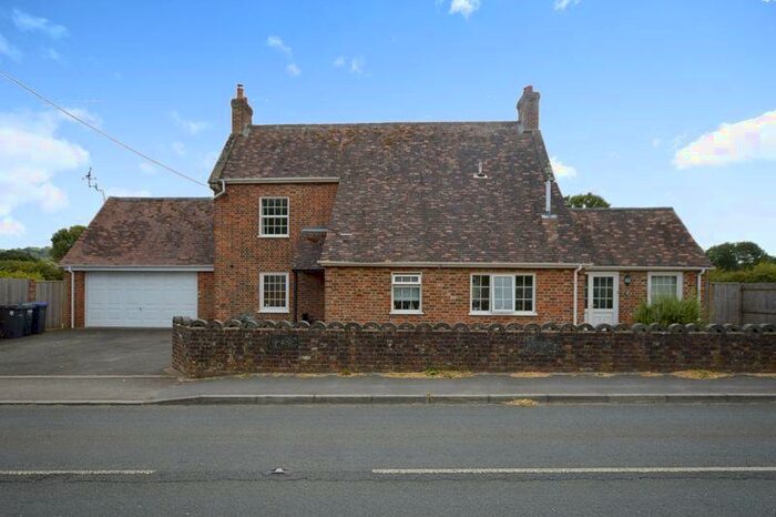 4 Bedroom Detached House For Sale In Hindon Road, Dinton ***Video Tour***, SP3