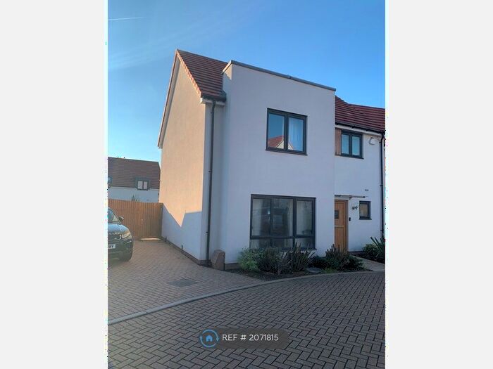 3 Bedroom Detached House To Rent In Radar Close, Southend-On-Sea, SS2