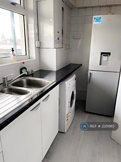 2 Bedroom Flat To Rent In Calcraft House, London, E2
