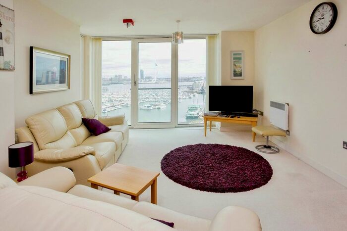 2 Bedroom Flat For Sale In Rope Quays, Gosport, PO12