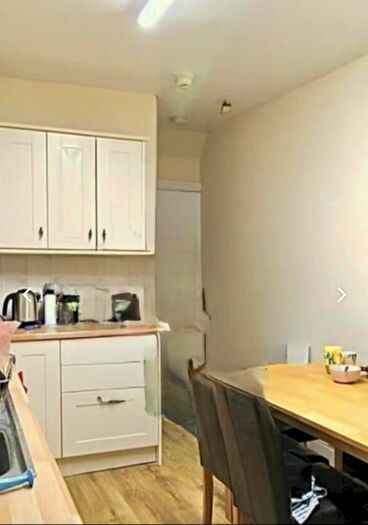 5 Bedroom Terraced House To Rent In Blandford Gardens, Leeds, West Yorkshire, LS2