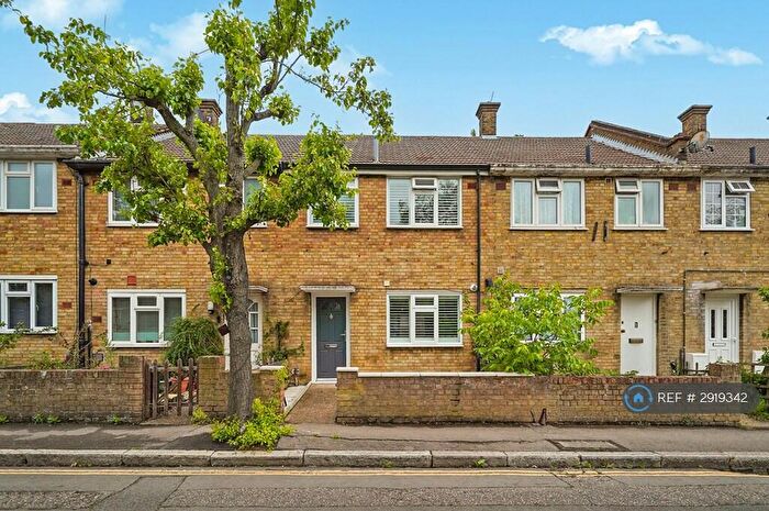 3 Bedroom Terraced House To Rent In Mitford Road, London, N19