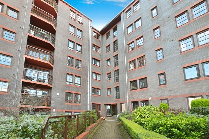 2 Bedroom Flat To Rent In Orchard Brae Avenue, Edinburgh, EH4