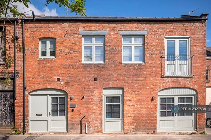 2 Bedroom Detached House To Rent In Oxford Passage, Cheltenham, GL50
