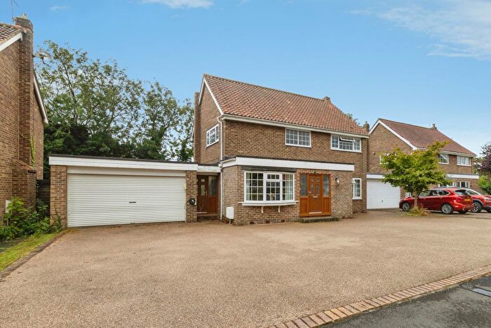 4 Bedroom Detached House For Sale In College Close, Dalton Piercy, Hartlepool, TS27