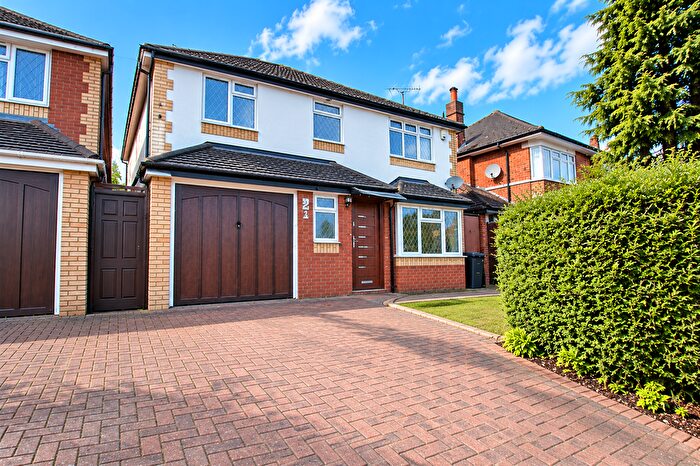 4 Bedroom Detached House For Sale In New Bedford Road, Luton, LU3