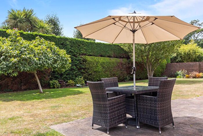 5 Bedroom Detached House For Sale In The Oaks, Rustington, BN16