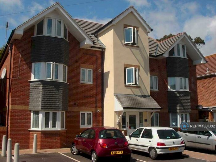 2 Bedroom Flat To Rent In Adeline Road, Bournemouth, BH5
