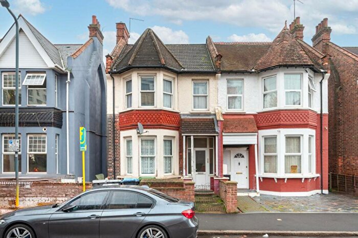 2 Bedroom Flat For Sale In London Road, Wembley, HA9