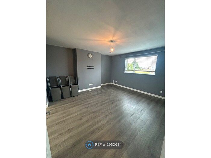 3 Bedroom Flat To Rent In Northgate Road, Glasgow, G21