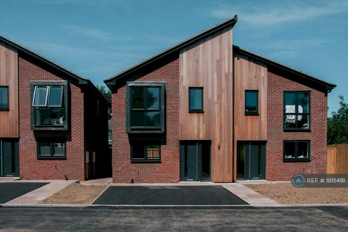 2 Bedroom Semi-Detached House To Rent In Mapleton Gardens, Ipswich, IP4