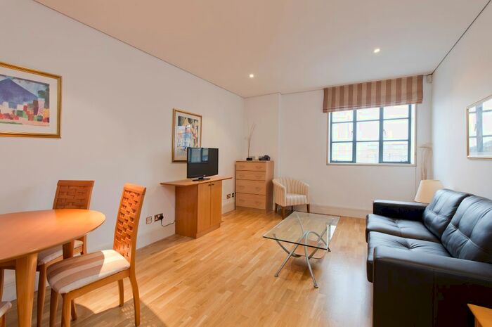 1 Bedroom Flat To Rent In Spice Quay Heights, Shad Thames, Tower Bridge, London, SE1